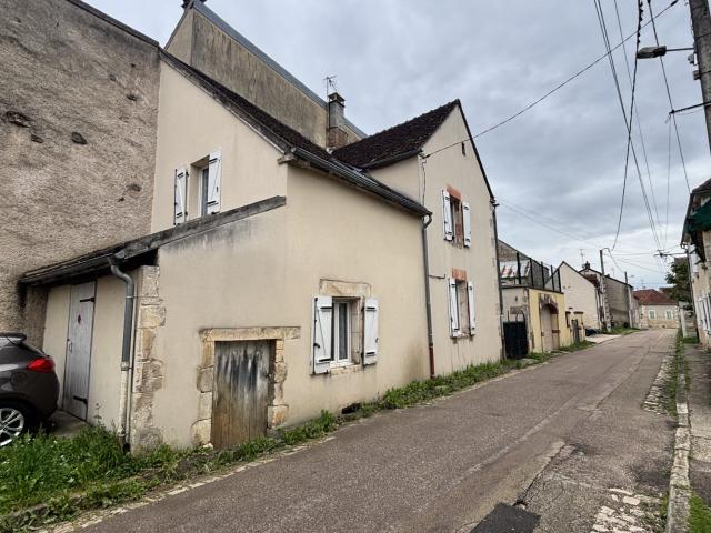 Maison vente à Auxerre, Vallan