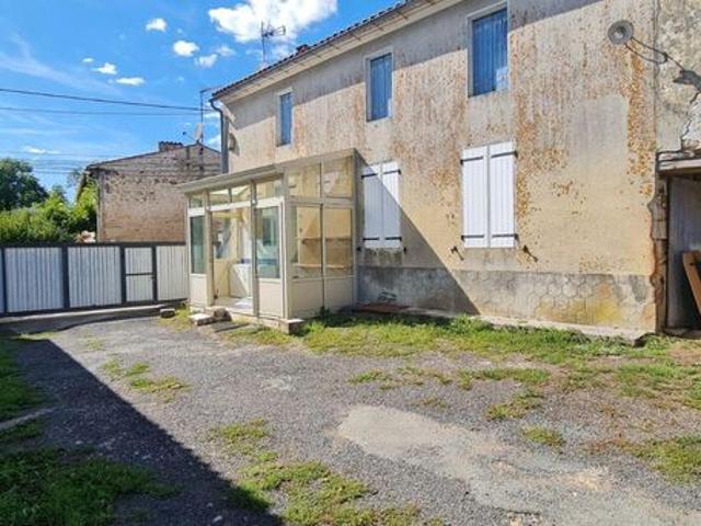 Maison vente à Saintes, Corme-royal