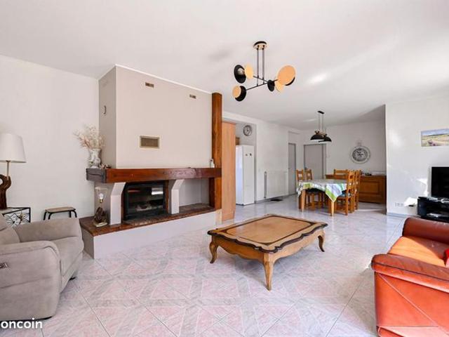Maison vente à Marseille, Auriol