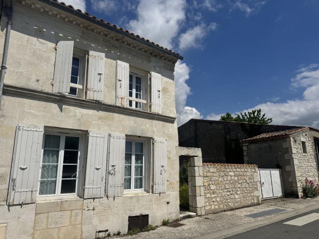 Maison vente à Saintes, Semussac