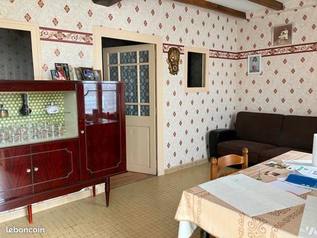 Maison vente à Saint-Jean-d'Angély, Les Touches-de-périgny