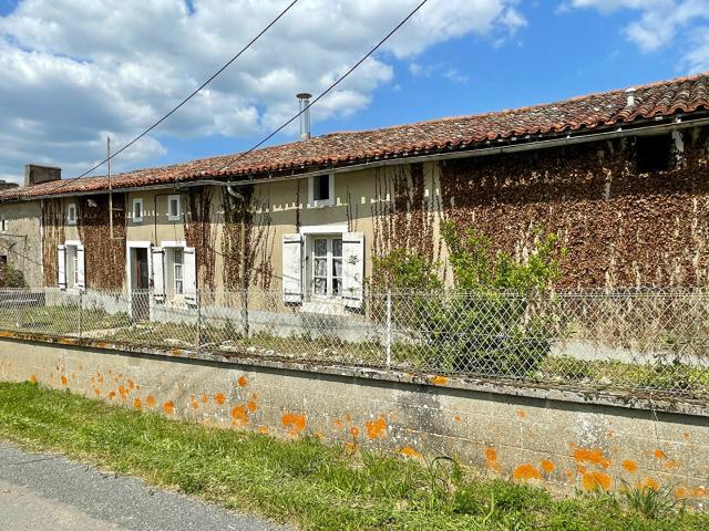 Maison vente à Montmorillon, Savigné