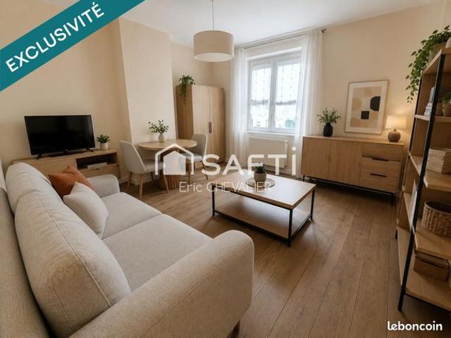 Maison vente à Lille, Croix