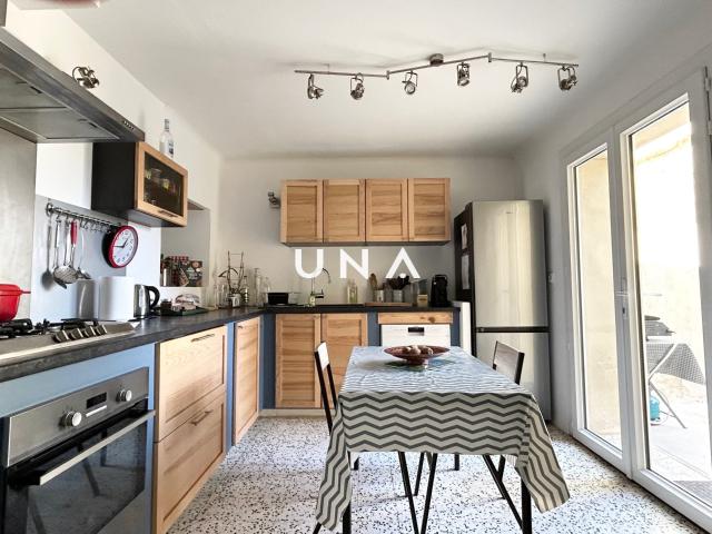 Maison vente à Nîmes, Connaux