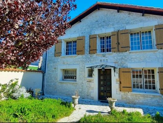 Maison vente à Saintes, Cozes