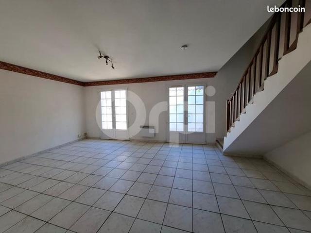Maison vente à Saintes, Saint-romain-de-benet