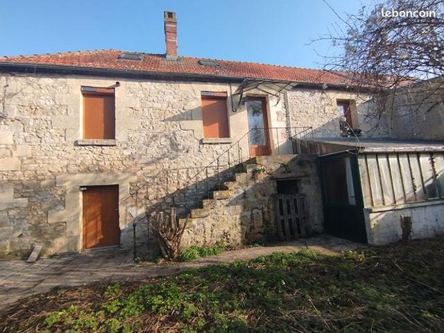 Maison vente à Soissons, Paars