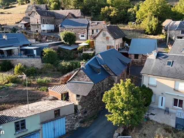 Maison vente à Rodez, Castelnau-de-mandailles