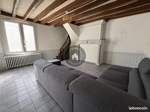 Maison vente à Saumur, Saulgé-l'hôpital