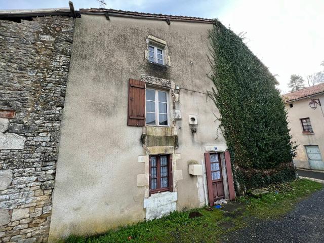 Maison vente à Montmorillon, Charroux