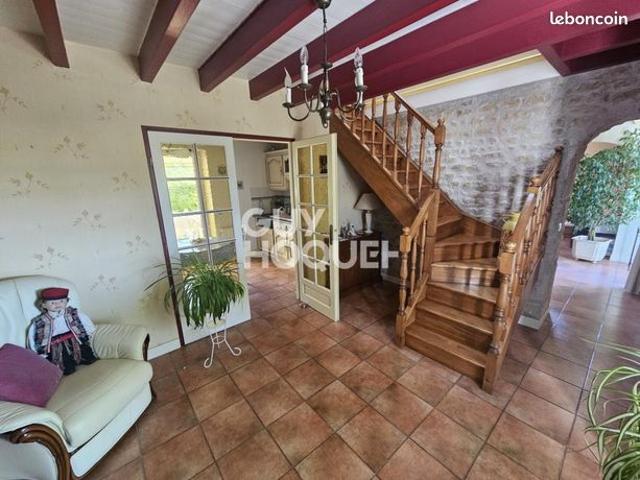 Maison vente à Fontenay-le-Comte, Bouillé-courdault