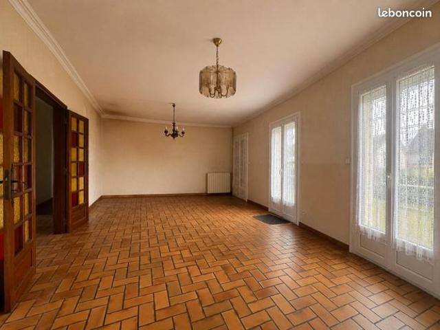 Maison vente à Guingamp, Bretagne