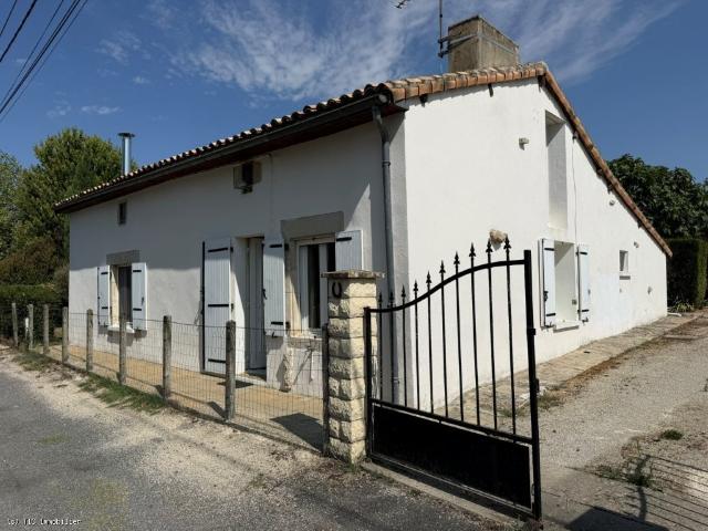 Maison vente à Confolens, Ruffec