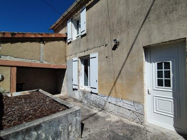 Maison vente à Confolens, Saint-mary