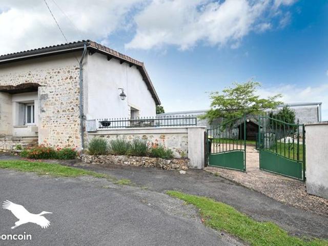 Maison vente à Angoulême, Montemboeuf