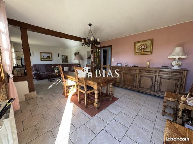 Maison vente à Bernay, Bourg-achard