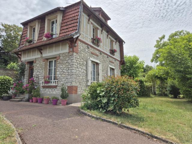Maison vente à Fontainebleau, Montcourt-fromonville
