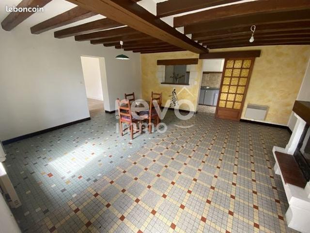 Maison vente à Saumur, Saulgé-l'hôpital