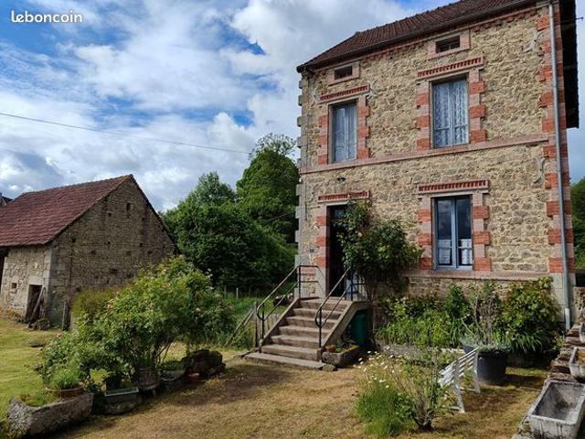 Maison vente à Aubusson, Saint-médard-la-rochette