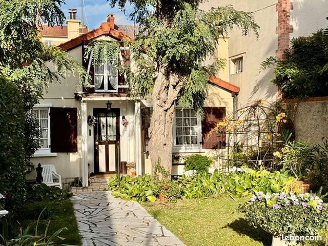 Maison vente à Colombes, Martinique