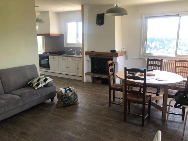 Maison location à France métropolitaine, Saint-genis