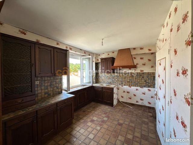 Maison vente à La Roche-sur-Yon, Mortagne-sur-sèvre