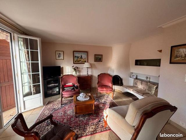 Maison vente à Noyal-Châtillon-sur-Seiche, Ille-et-Vilaine
