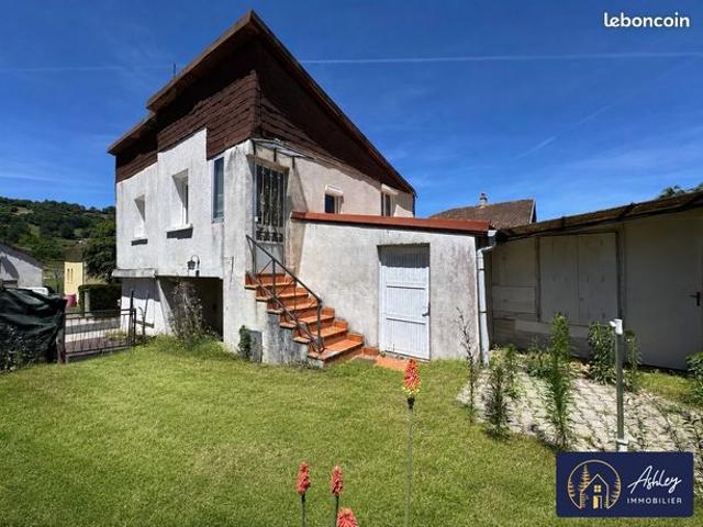 Maison vente à Mauriac, Champagnac