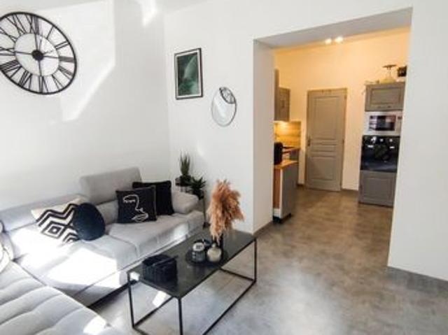 Maison vente à Valenciennes, Petite-forêt
