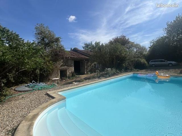 Maison vente à Confolens, Cellefrouin