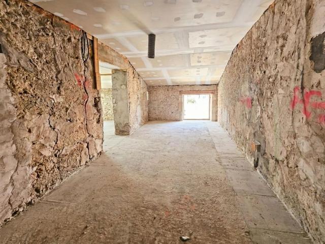Maison vente à Nîmes, Montfrin