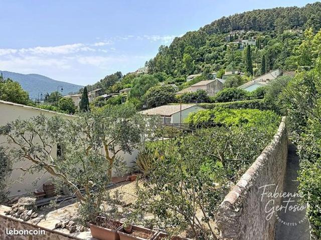 Maison vente à Arrondissement de Toulon, Solliès-toucas