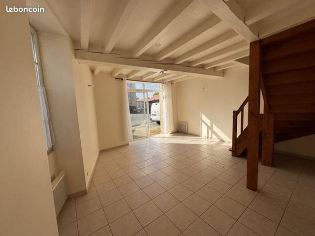 Maison vente à Saint-Jean-d'Angély, Authon-ebéon