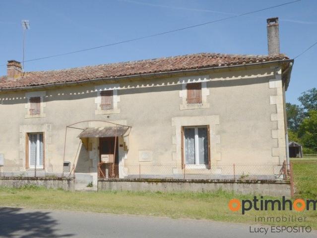 Maison vente à Confolens, Hiesse