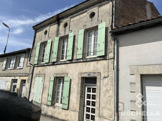 Maison vente à Saint-Jean-d'Angély, Saint-jean-d'angély