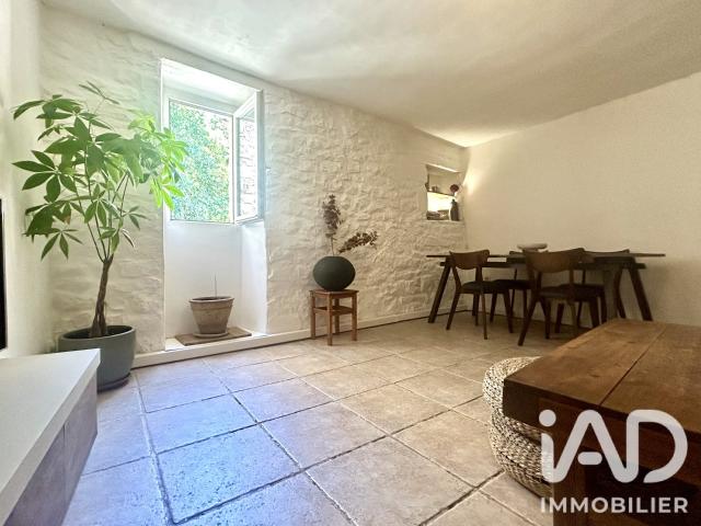 Maison vente à Nîmes, Combas