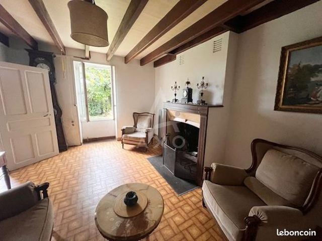 Maison vente à Niort, Limalonges