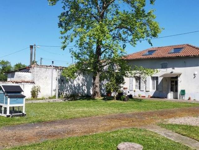 Maison vente à Saint-Jean-d'Angély, Néré