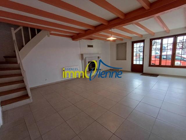 Maison location à Montmorillon, Lhommaizé