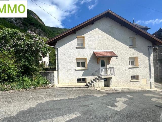 Maison vente à Belley, Béon
