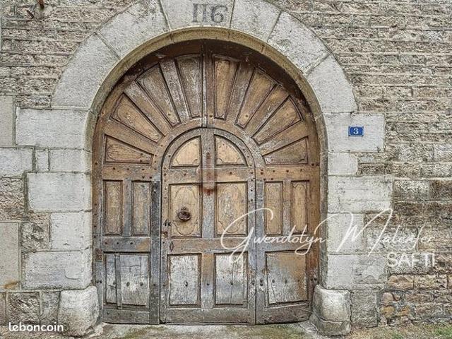 Maison vente à Besançon, By