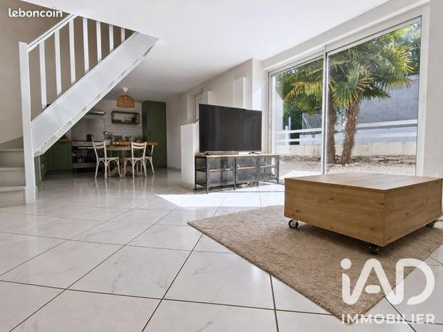 Maison vente à Saint-Amand-Montrond, Vallenay