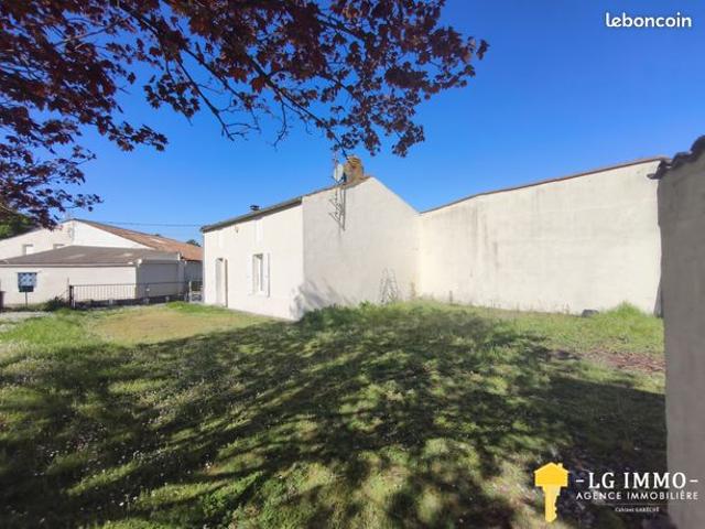 Maison vente à Saintes, Brie-sous-mortagne