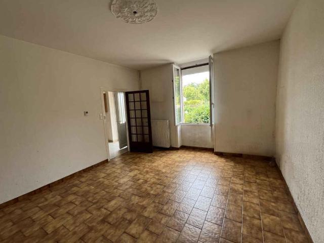 Maison vente à Les Alouettes, Montceau-les-Mines