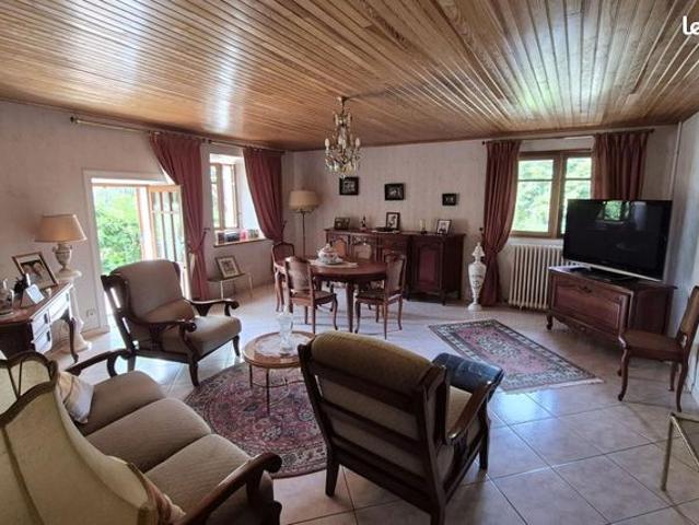 Maison vente à Nontron, Piégut-pluviers