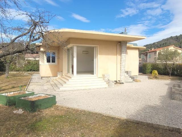 Maison location à Nice, Levens
