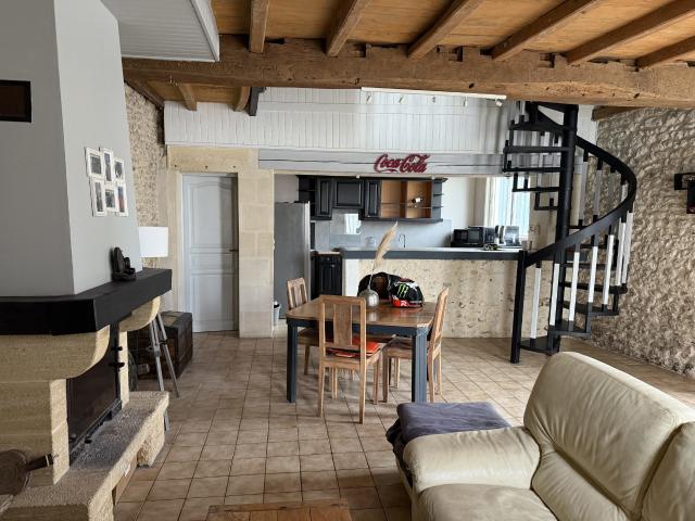 Maison vente à Saintes, Arces
