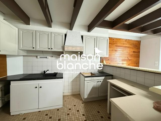 Maison location à Parthenay, Pougne-hérisson