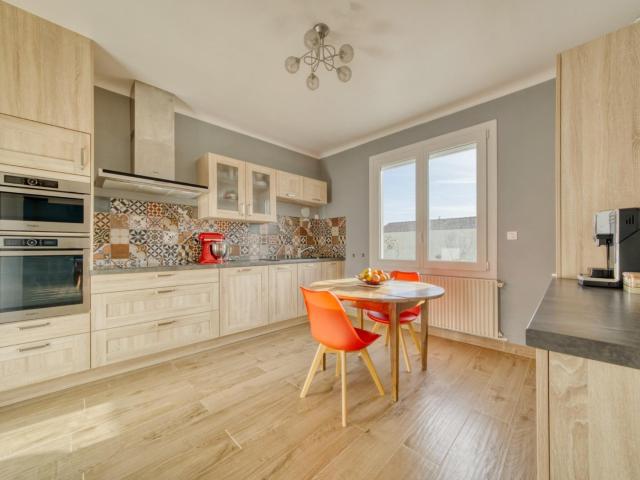 Maison vente à Saintes, Préguillac