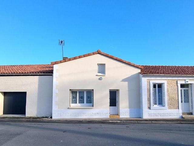 Maison vente à Fontenay-le-Comte, Les Magnils-reigniers